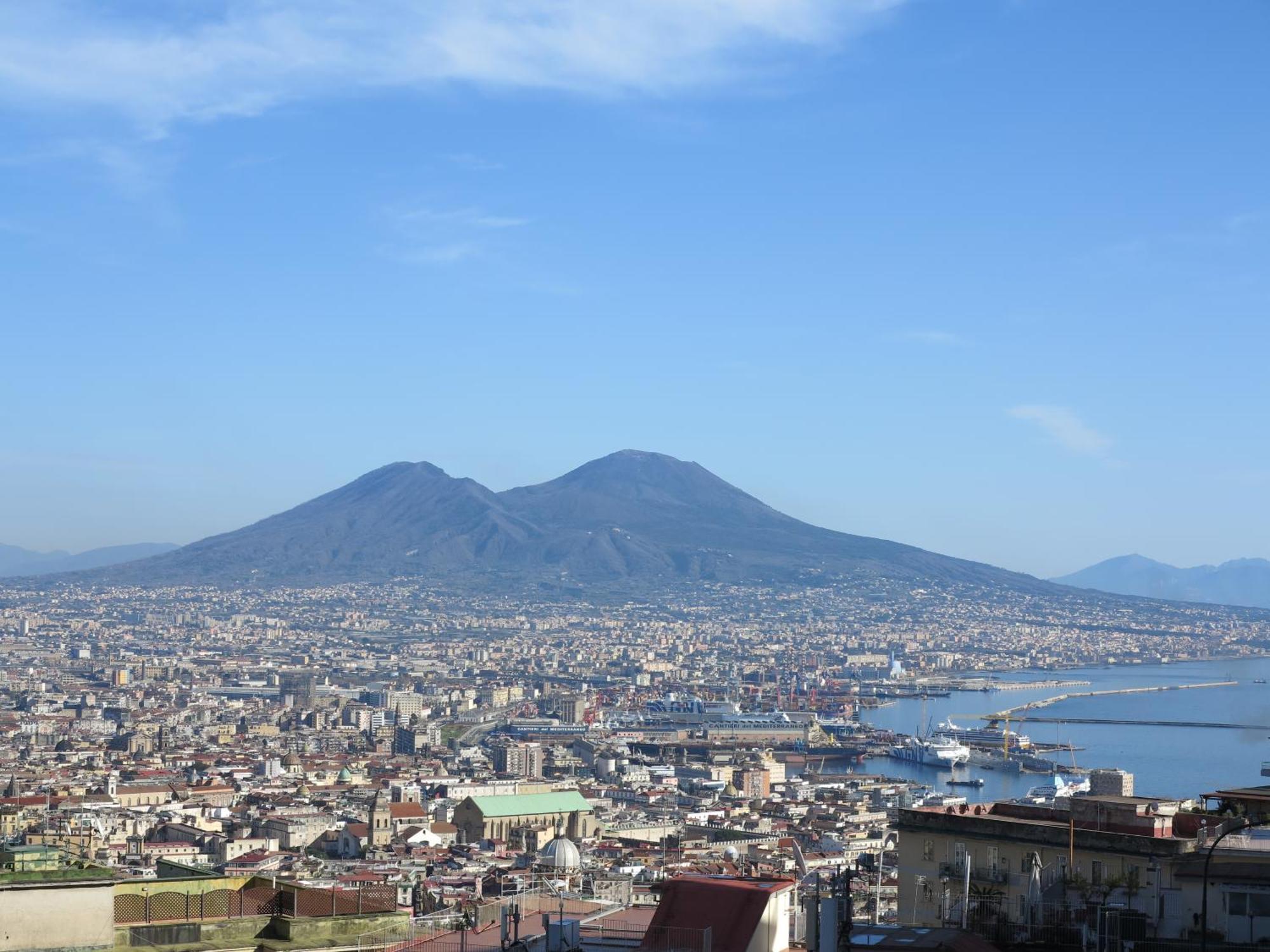 Pretty Panoramic Apartment - Half Way Center-Vomero District Napoli Esterno foto