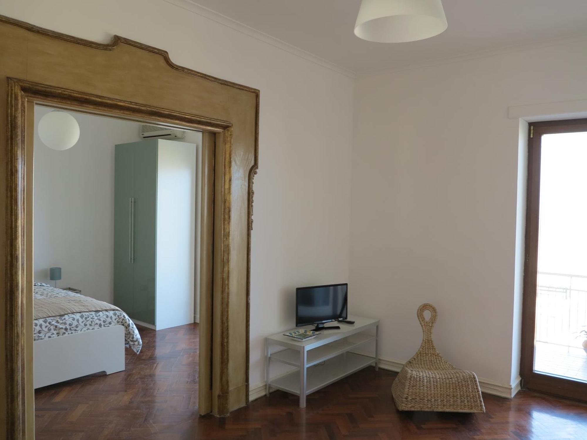 Pretty Panoramic Apartment - Half Way Center-Vomero District Napoli Esterno foto