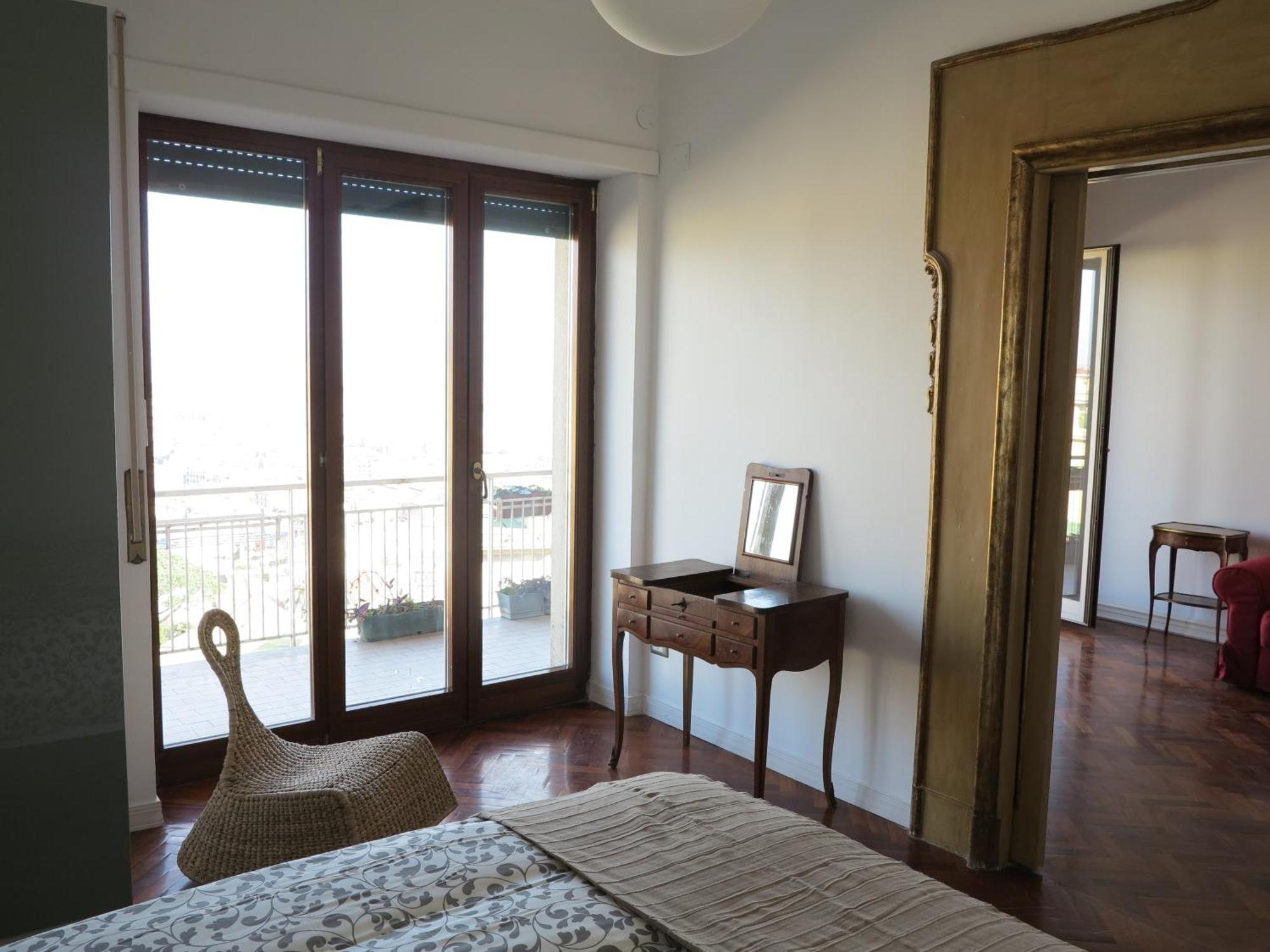 Pretty Panoramic Apartment - Half Way Center-Vomero District Napoli Esterno foto