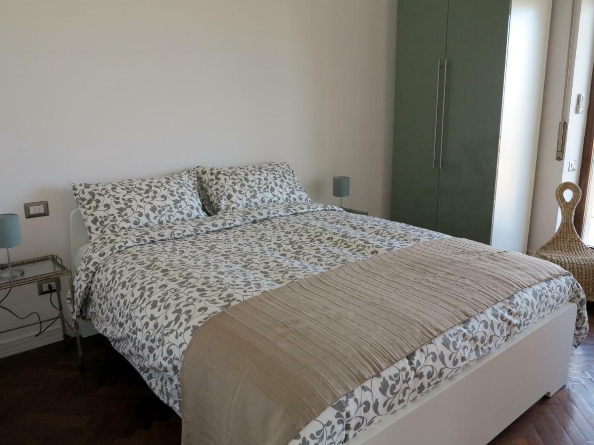 Pretty Panoramic Apartment - Half Way Center-Vomero District Napoli Esterno foto