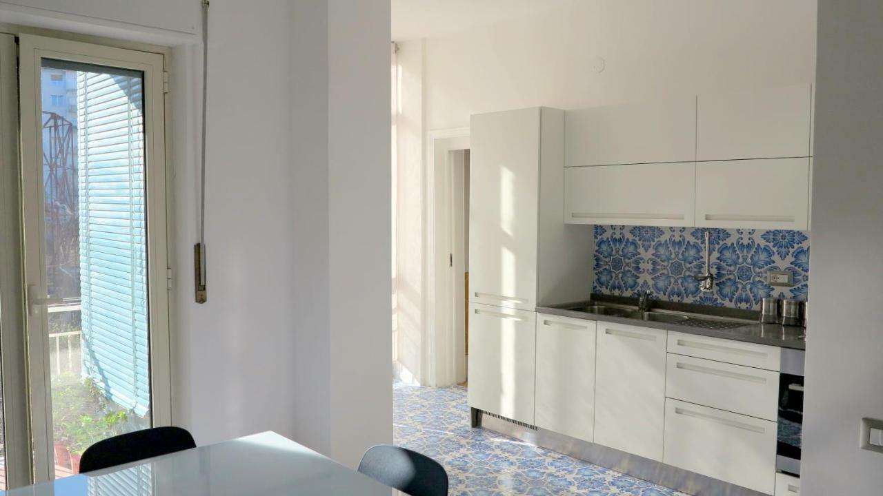 Pretty Panoramic Apartment - Half Way Center-Vomero District Napoli Esterno foto